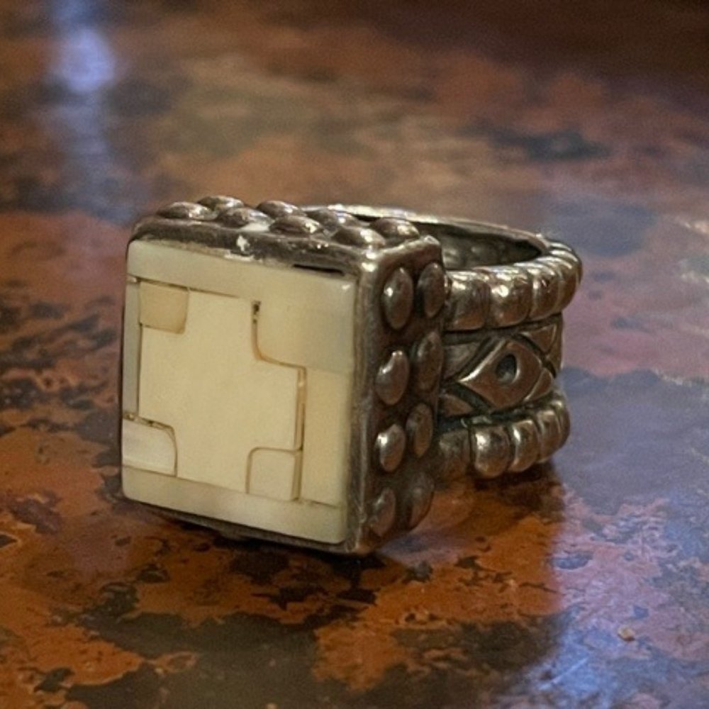 DIAN MALOUF CREAMY JADE HANDCUT INLAY RING OXIDIZED BAND STERLING 7.25 SZ